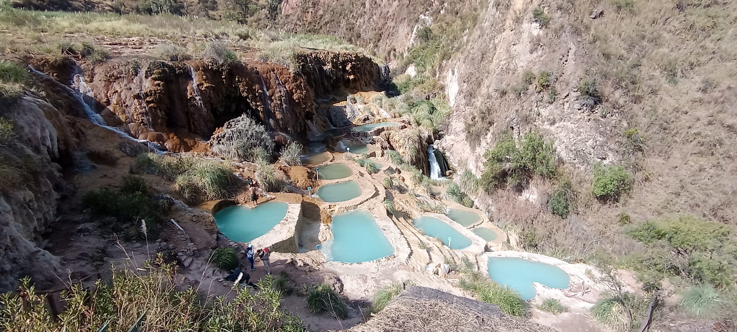 AGUAS TURQUESAS